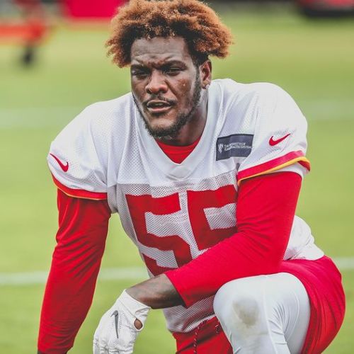 Frank Clark Hair: His Red Jersey And Fuzzy Hair Spark Online Discussion On Facebook In June 2019