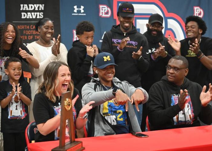 Jady Davis Parents: Jadyn Davis And His Loved Ones Stand United As He Announces His Commitment To Michigan University At PDS In March 2023
